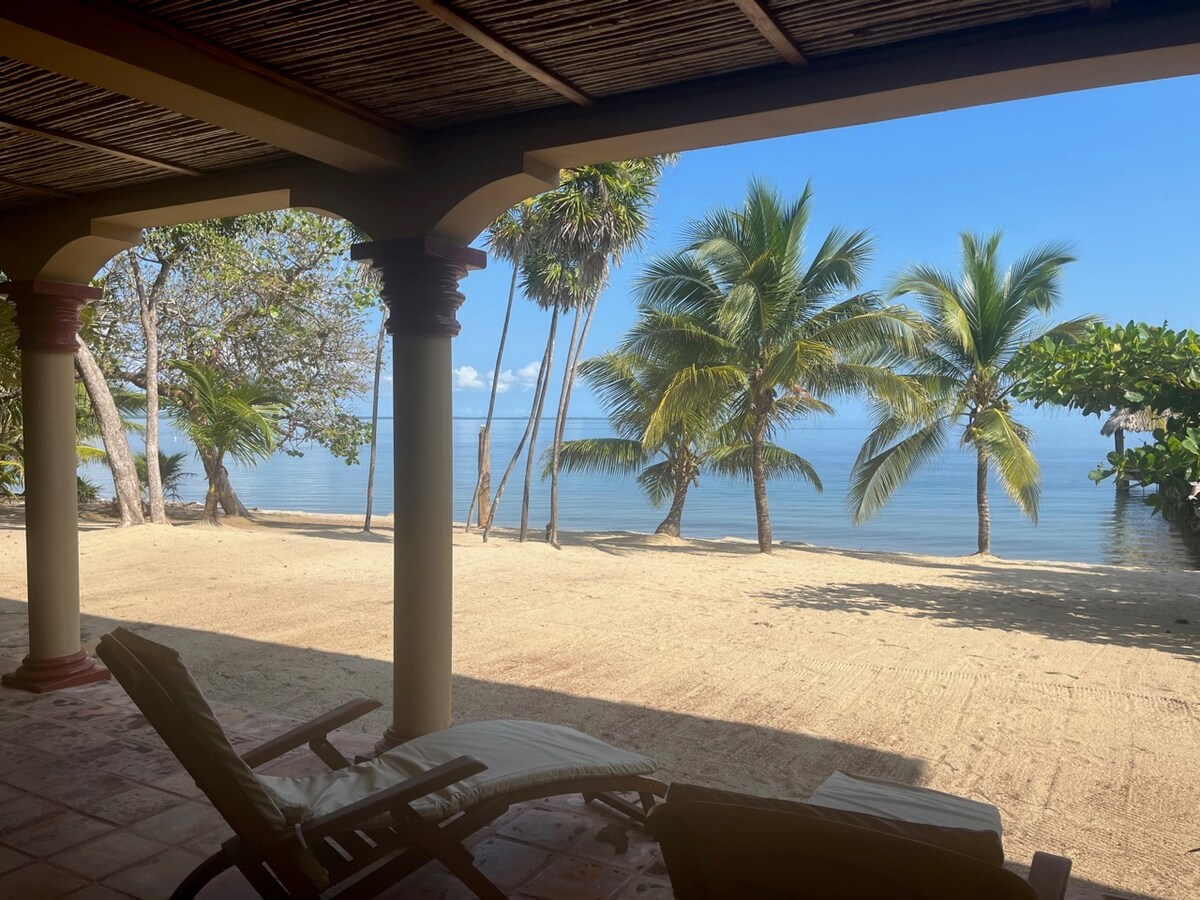 Paradise Beach Belize Suite B (downstairs)