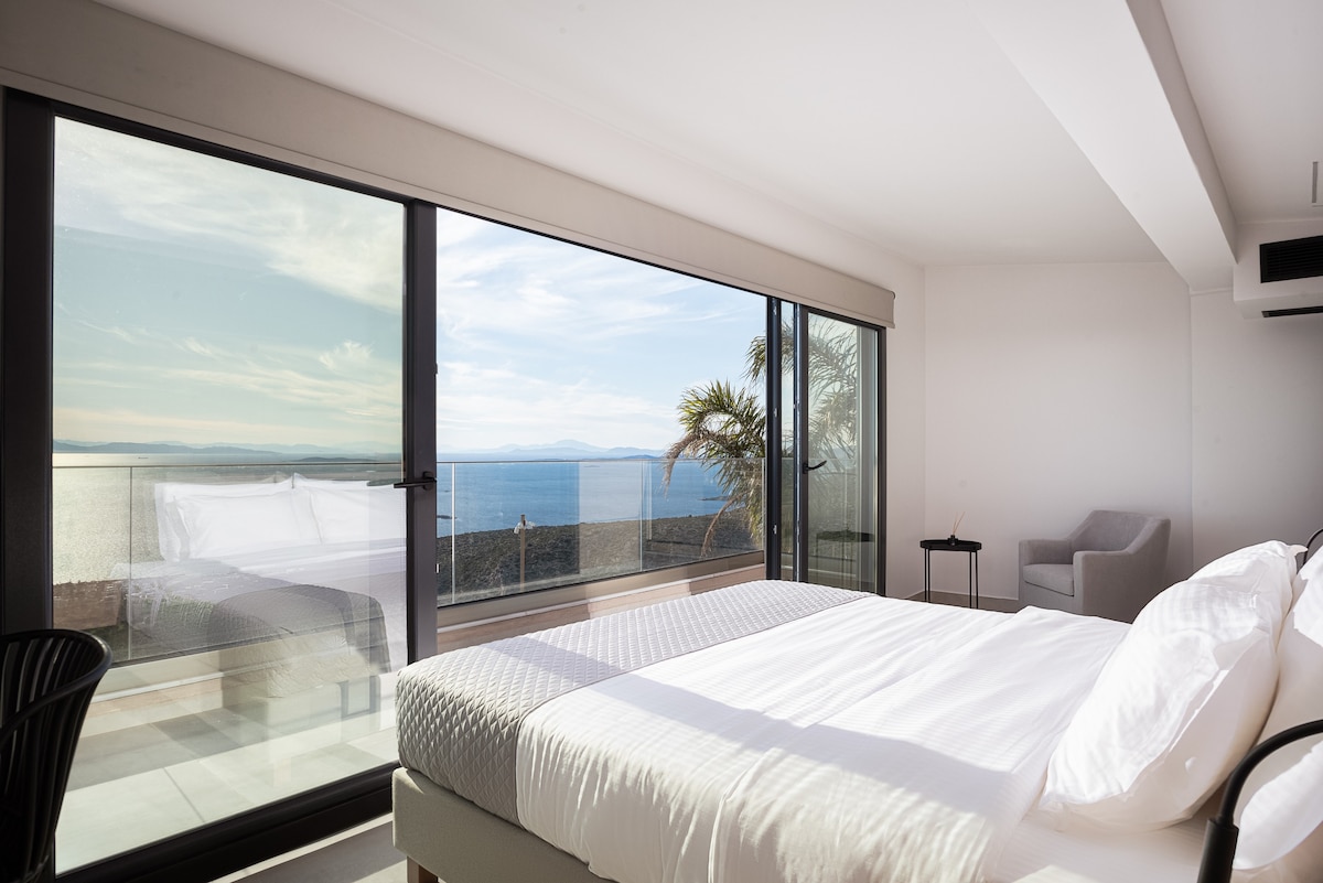 Superior Suites By Saronida Hills