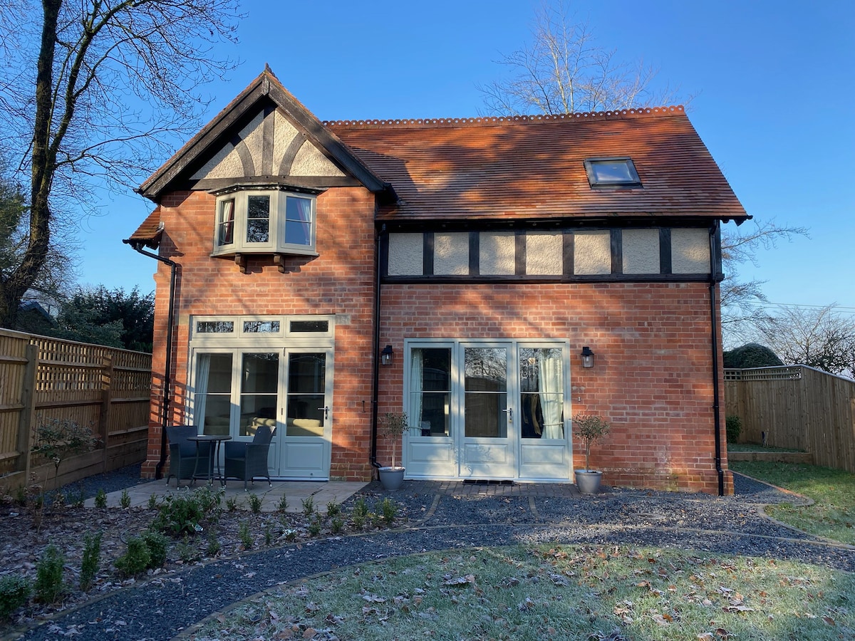 Rectory Cottage - Luxury Gloucestershire Retreat