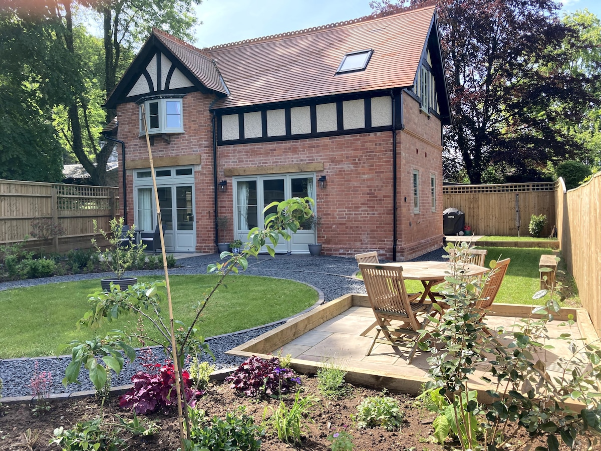 Rectory Cottage - Luxury Gloucestershire Retreat