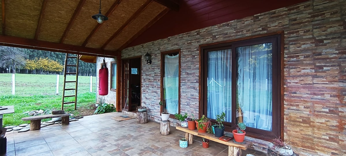 Cabaña Rural ,  con vista a  Laguna