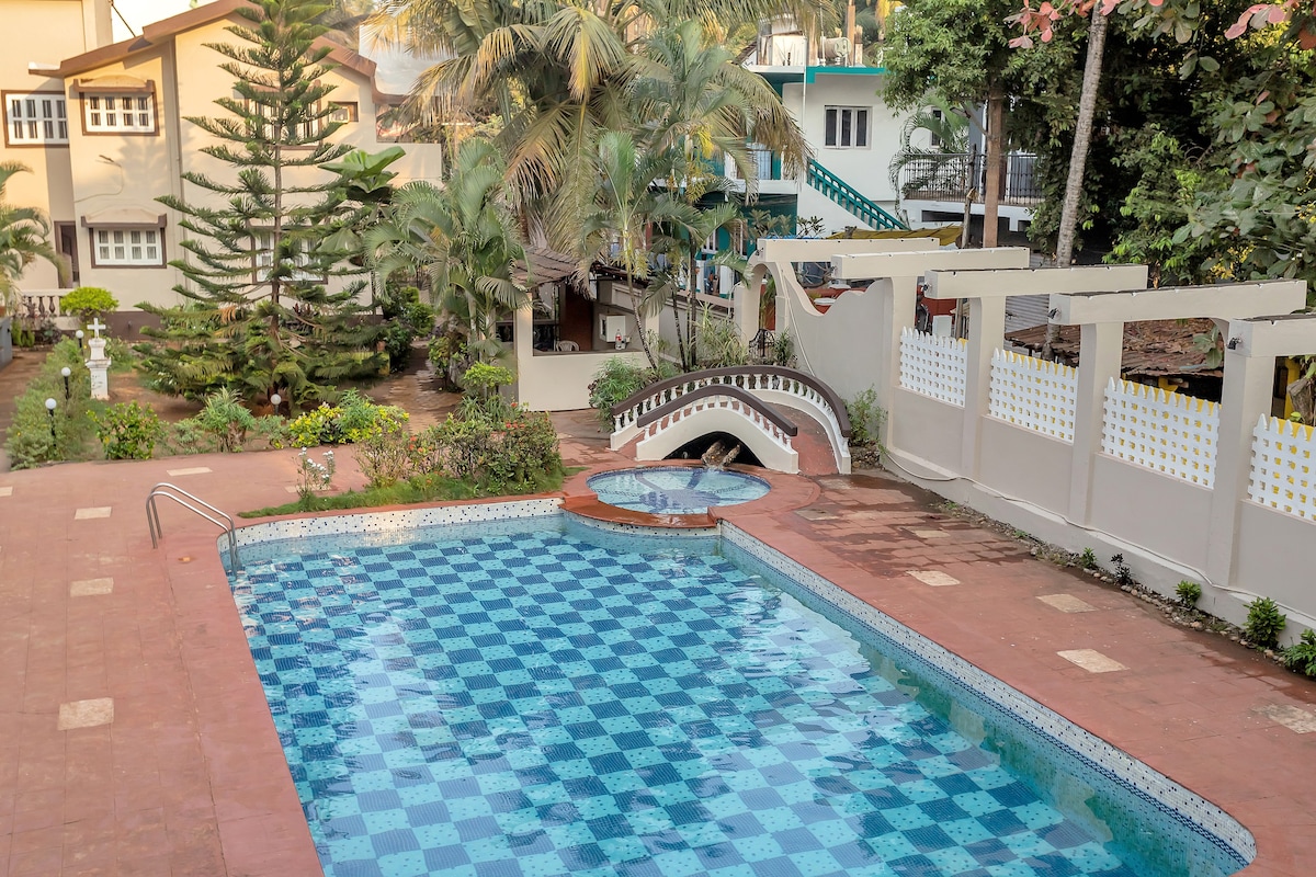 Lovely 1BR with Pool, 3min Walk to Candolim Beach