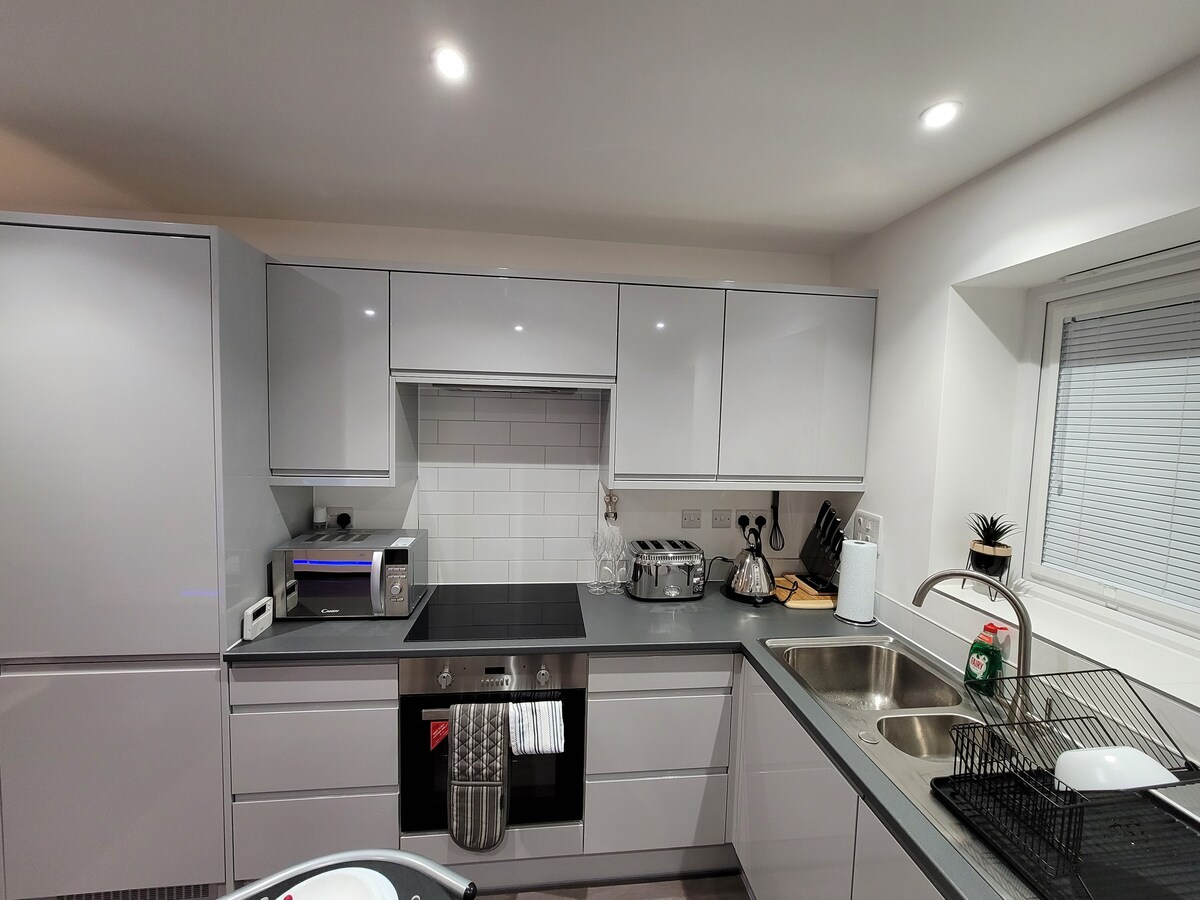 New build-2 bed house/WI-FI/Smart TV/Free parking