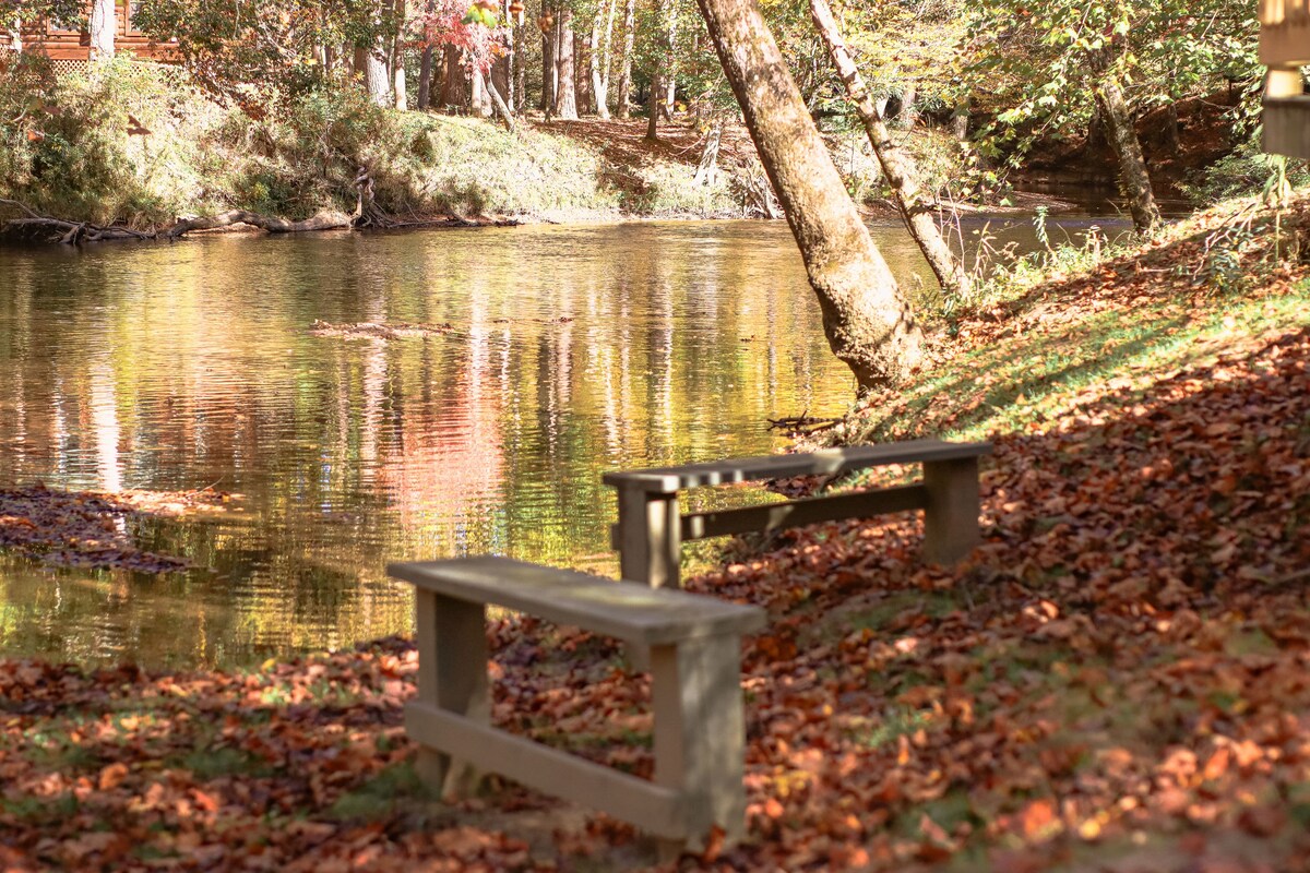 River Front | Hot Tub | Game Room | Fire Pit