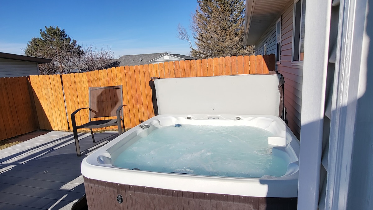 4+ nights 25% Discount! - HOT TUB Retreat