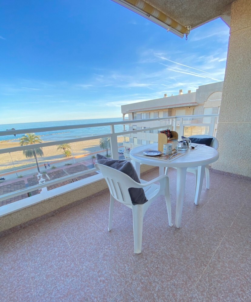 Magnífico apartamento con terraza y vistas al mar