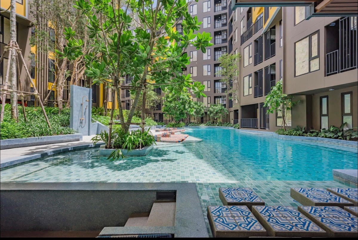 Stylish One-Bedroom Suite in Central Phuket