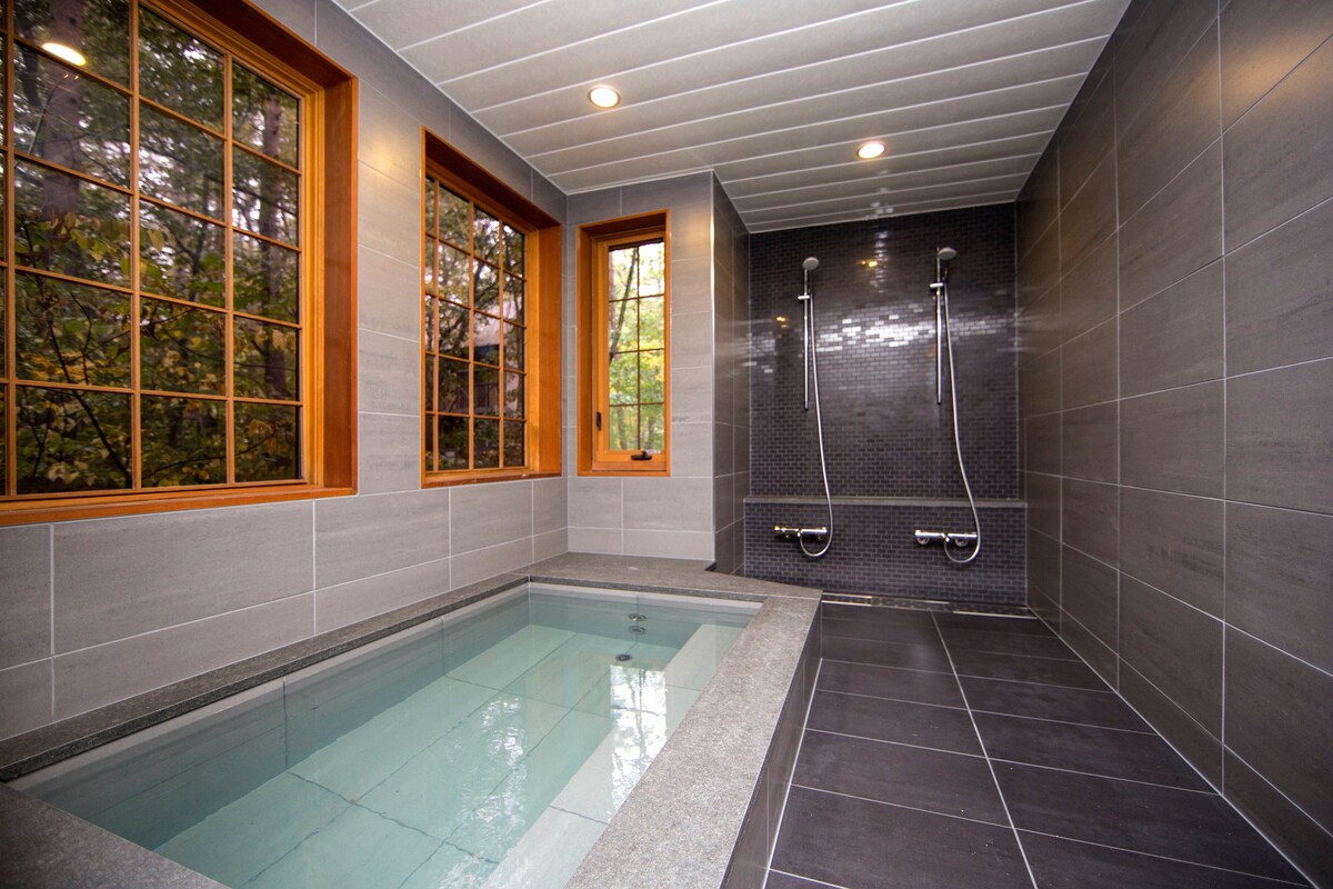 Jumoku House -豪华度假木屋，带温泉式浴缸