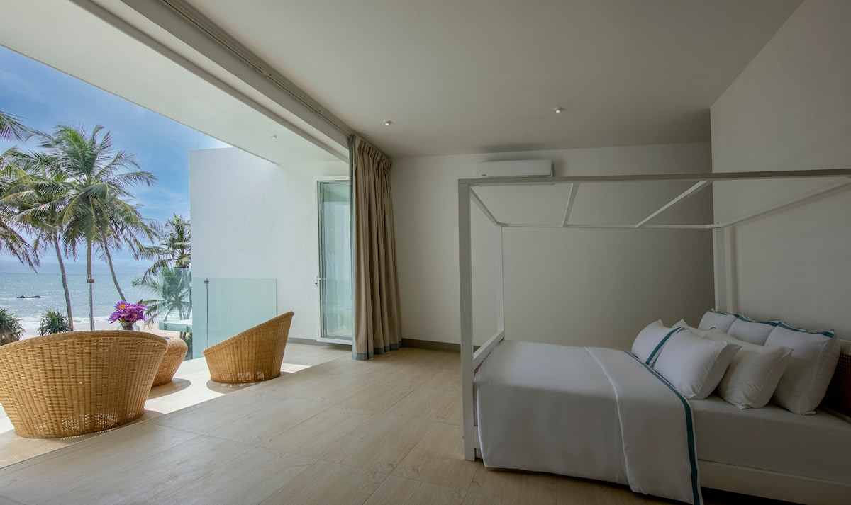 Weli Kasba - a 7-bedroom fully staffed beach villa