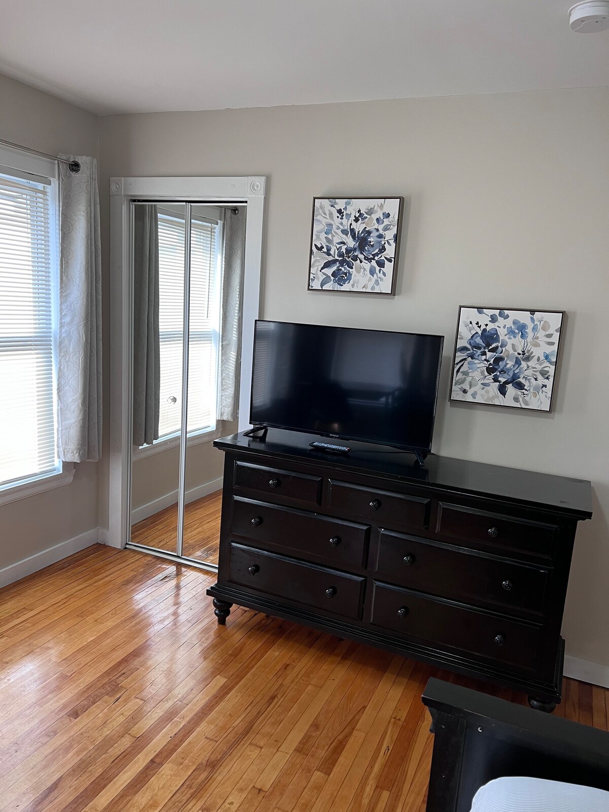 Private and Central Bedroom