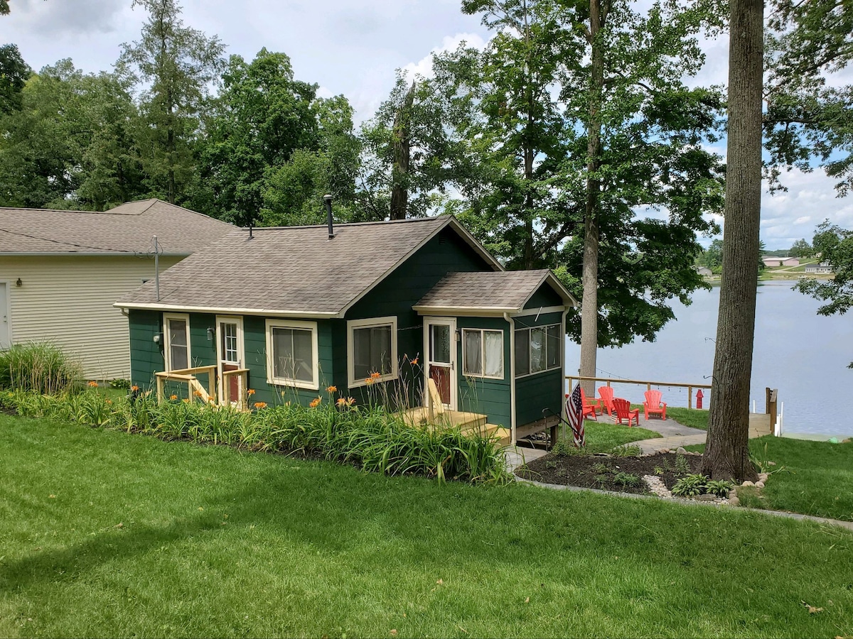Lake Cottage on Papakeechie Lake