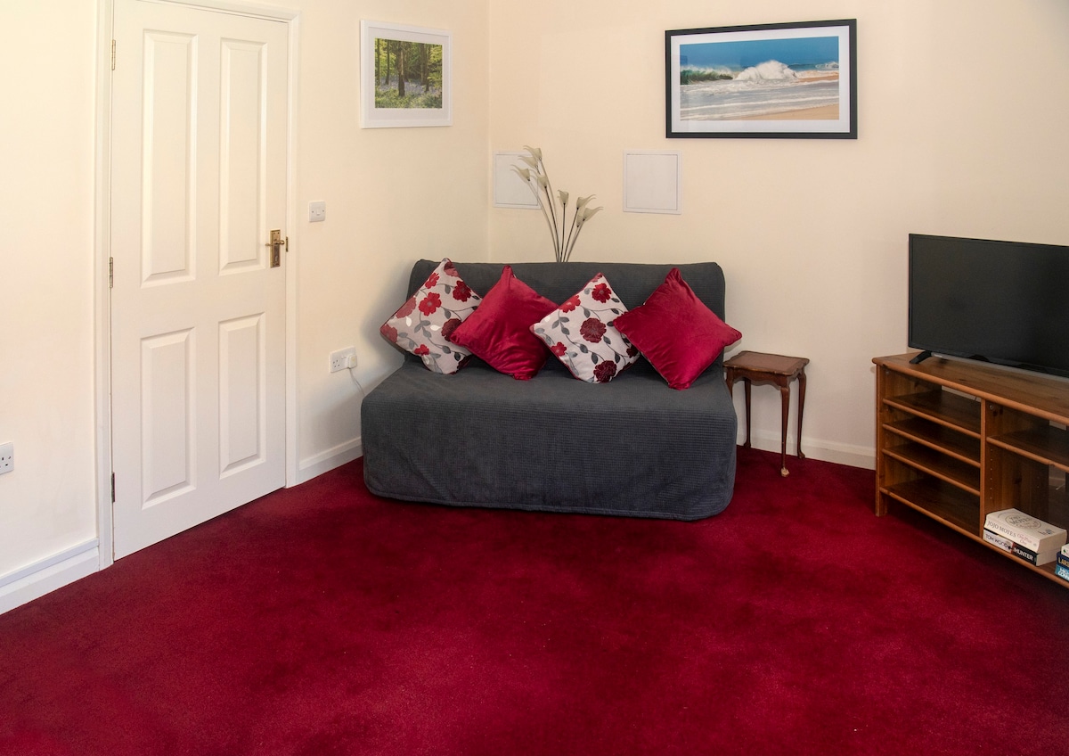 Entire apt. quiet area near Leeds Castle Maidstone