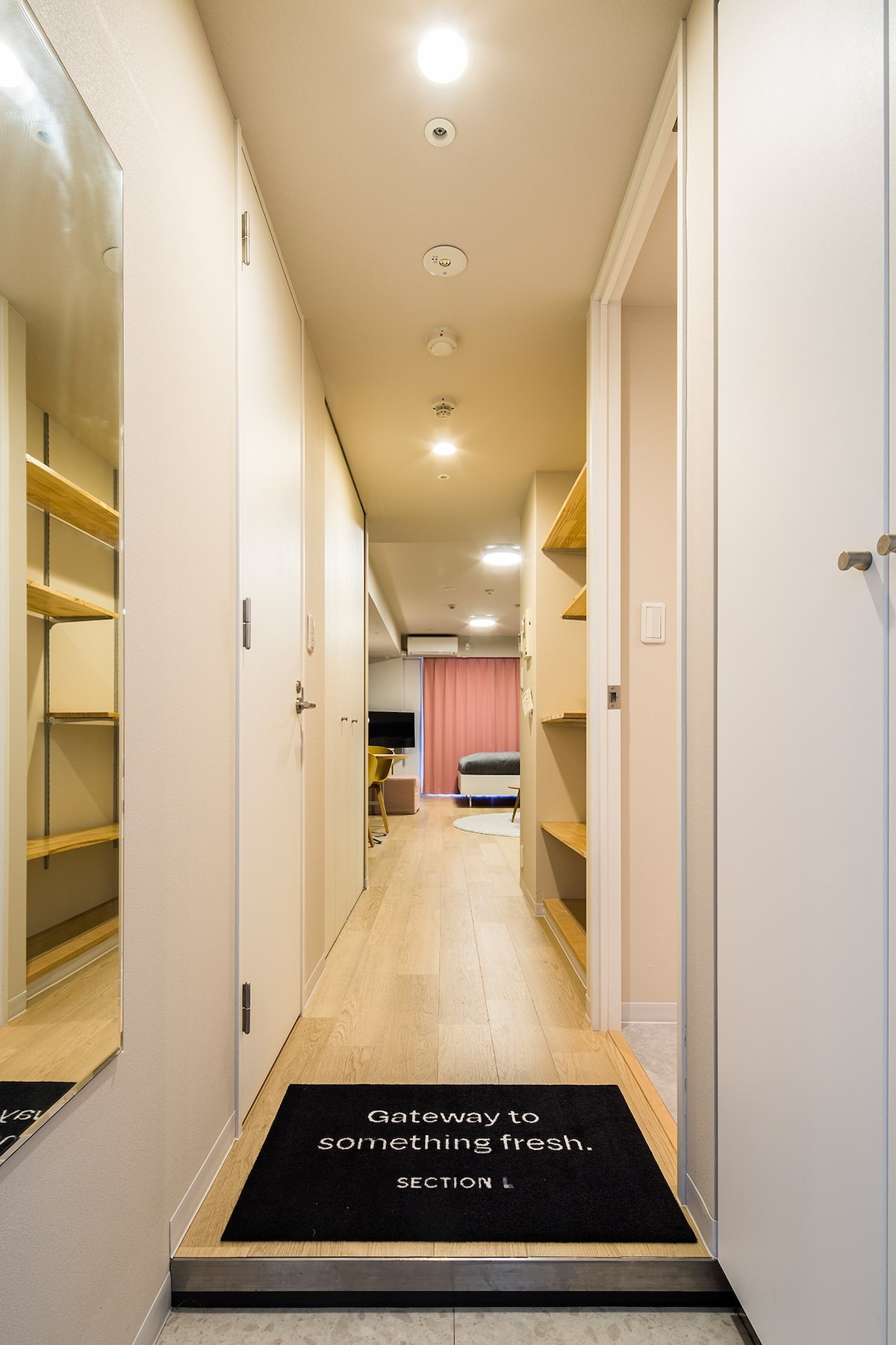 Central Ginza Deluxe Studio 40sqm + Washer-Dryer