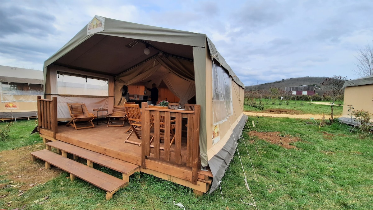 适合5人的小屋野生动物园帐篷