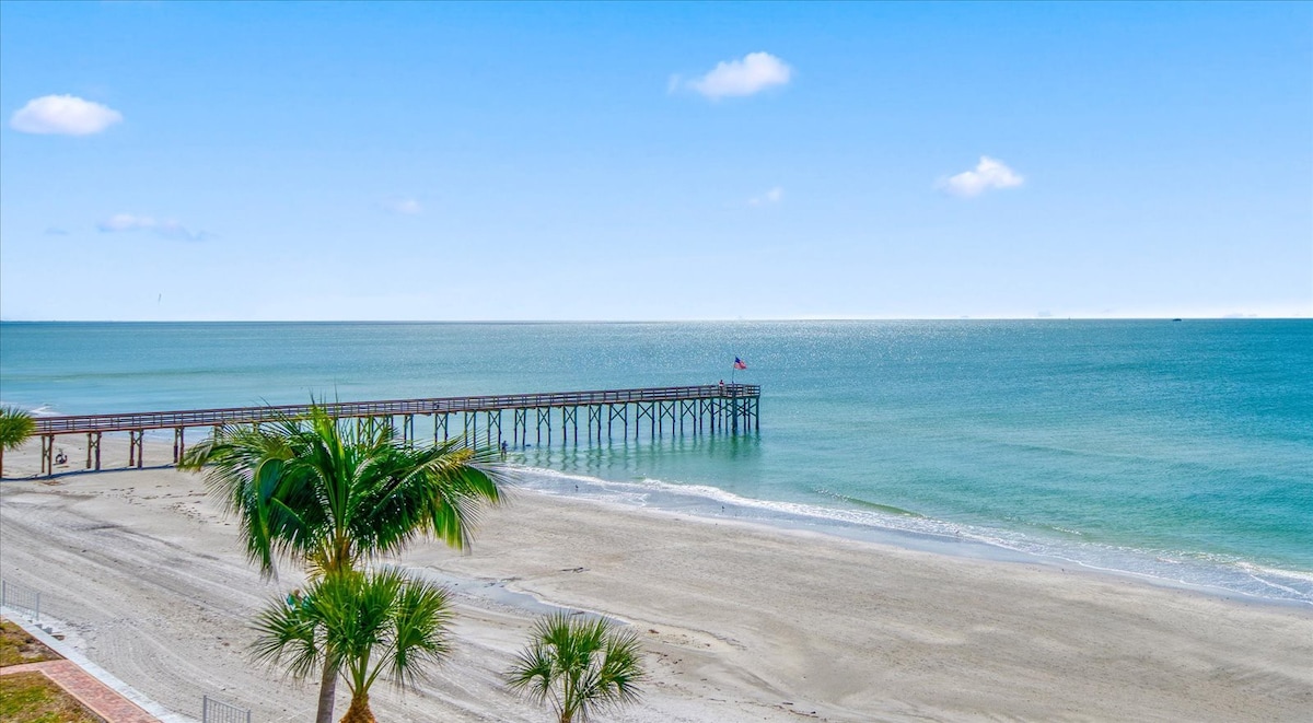 Tarpon Sky Lounge Luxury Beachfront Penthouse