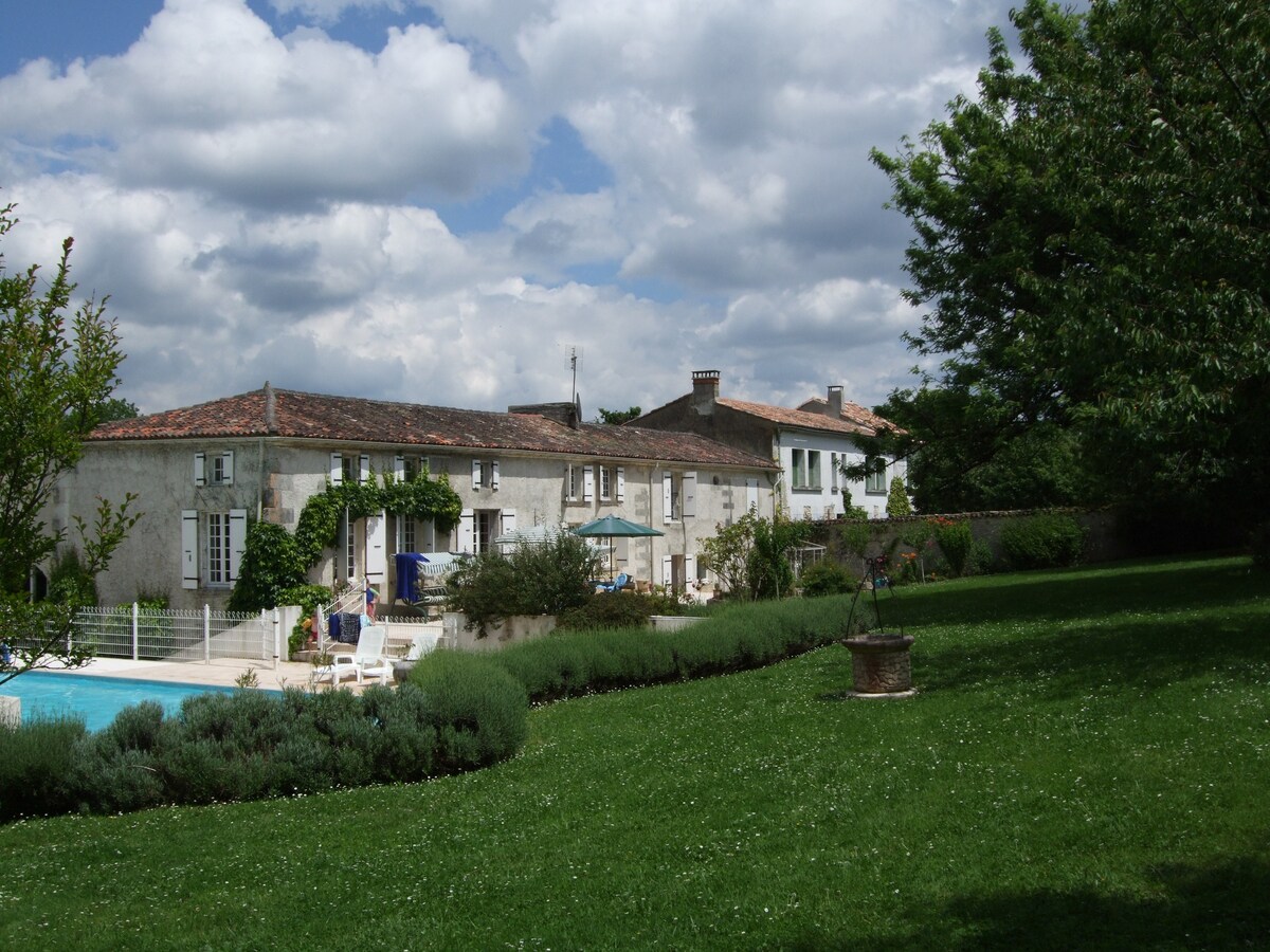 Charentaise Idyll (4 people)