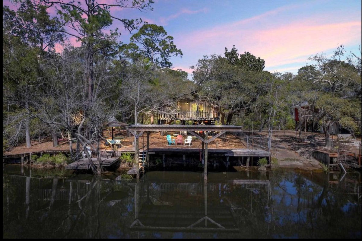 Waterfront with kayaks* Blackwater River Shanty