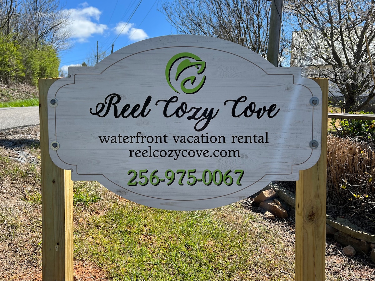 “Reel Cozy Cove, Castaway” Waterfront w/dock