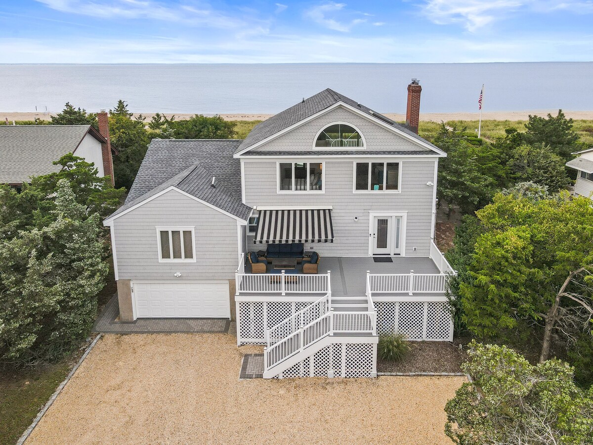 North Shore-Beachfront House