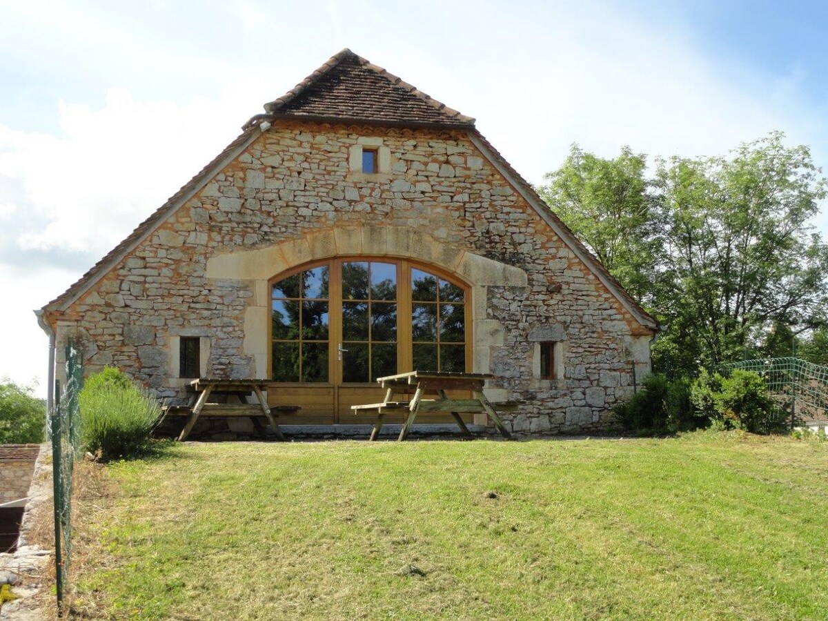 Au calme d'une ancienne bergerie restaurée