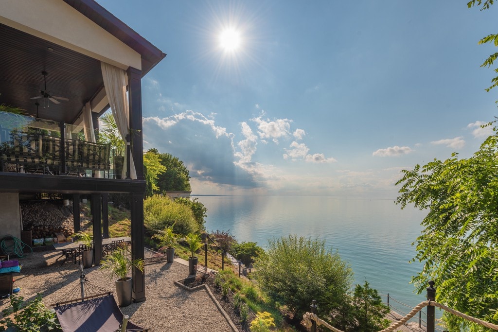 New Listing! Luxury Lakefront w Private Beach