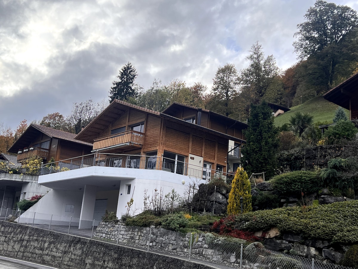 Ultra Luxurious House  Lake view
