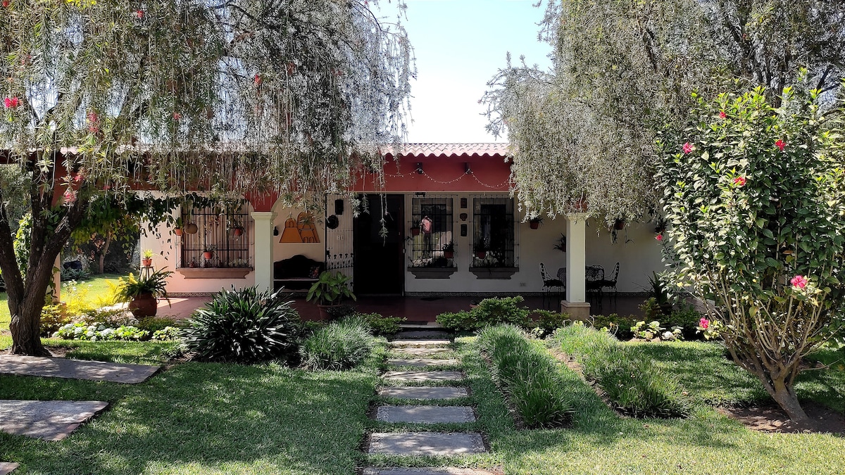 Casa Country  Antigua Guatemala