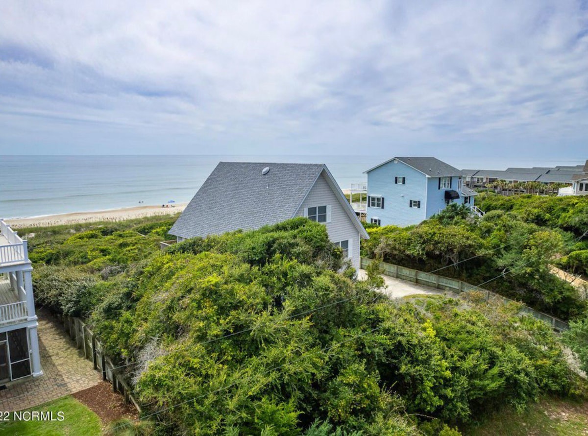 Beautiful Oceanfront Beach house