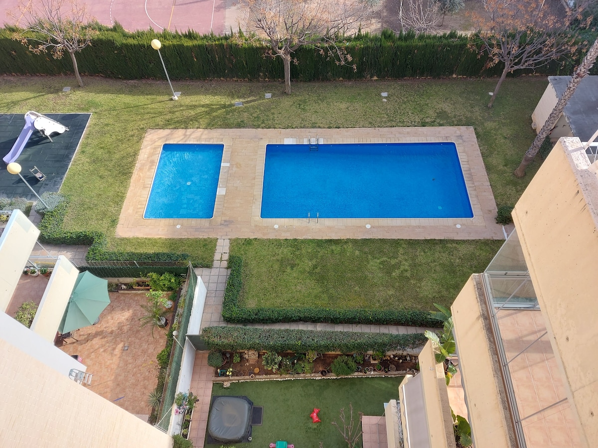 巴伦西亚市中心附近带泳池的顶层公寓