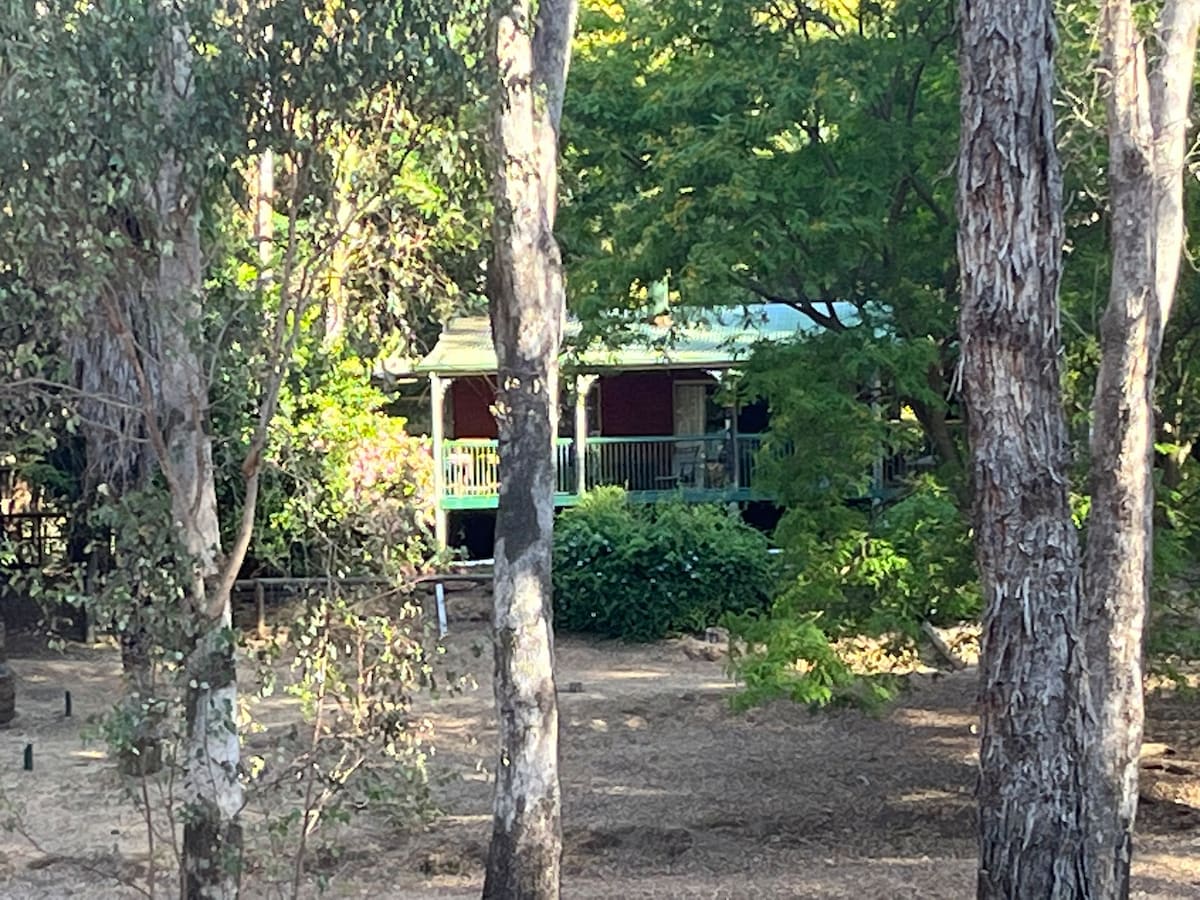 Bush Cottage on the Blackwood River (Nannup)