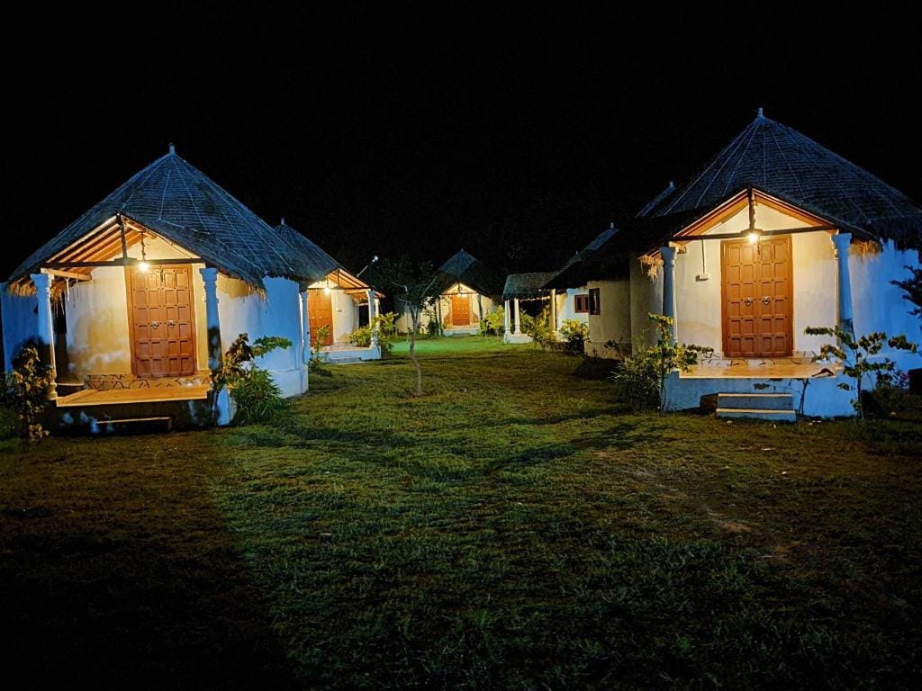 Sunrise resort - Deluxe Bhunga