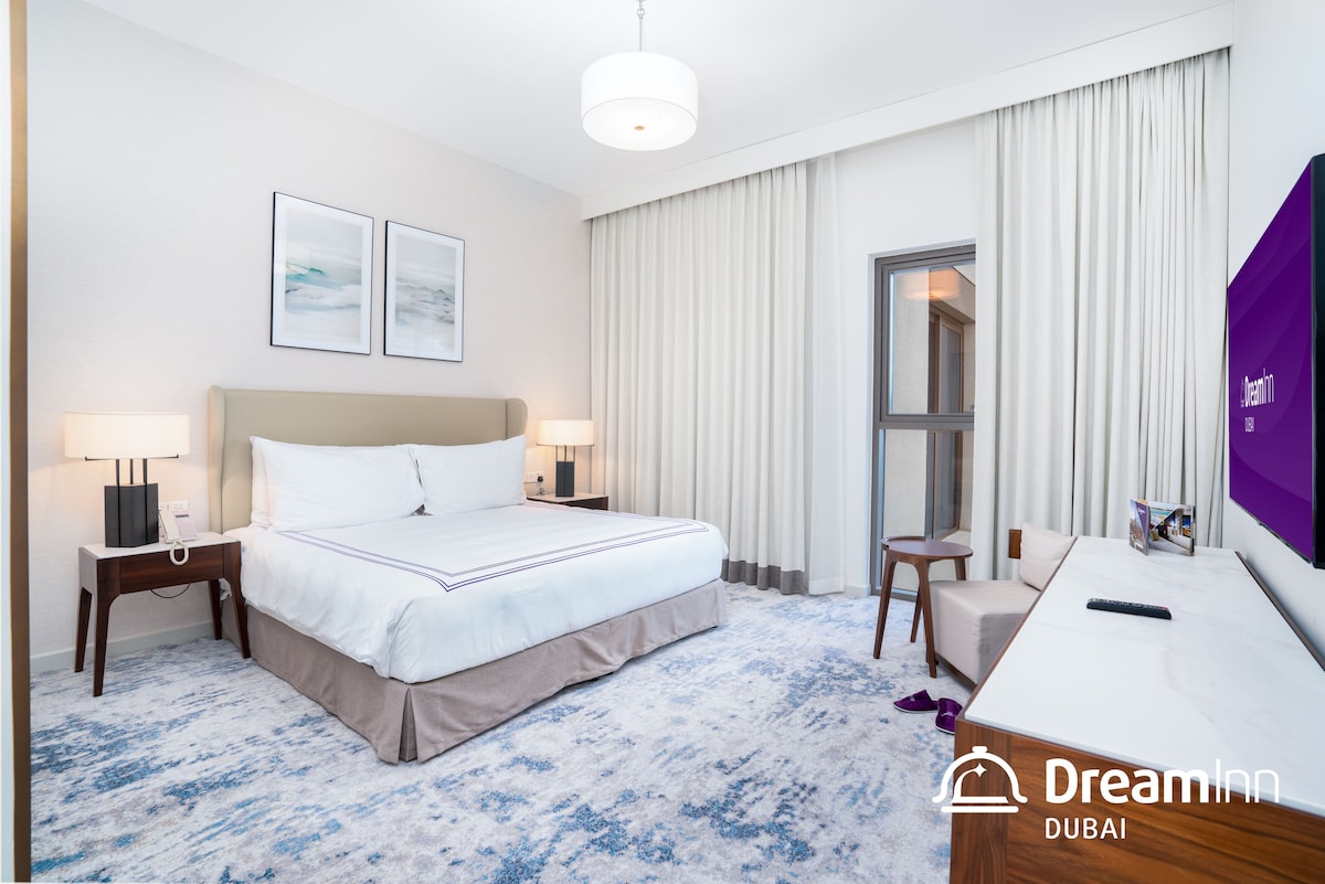 Dream Inn - 2BR Apartment with Partial Sea View