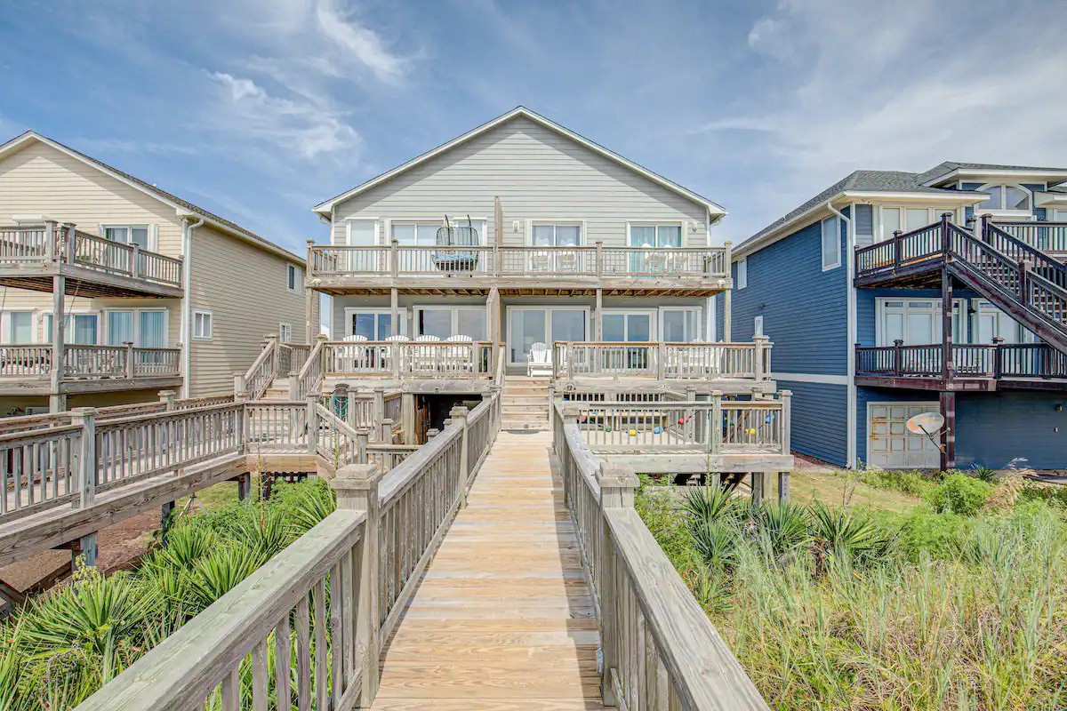 Sittin' In The Sand A | 4BR Oceanfront | Spacious