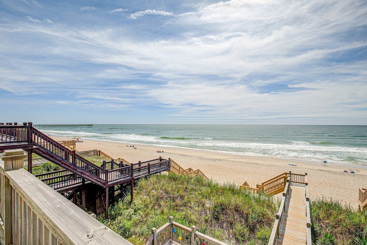 Sittin' In The Sand A | 4BR Oceanfront | Spacious