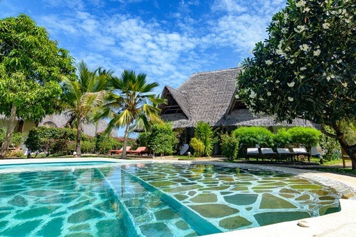 Stay at Casa Bella. Romantic villa with pool views