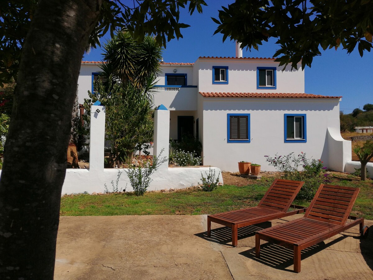 Holiday Apartment  (IV.)   Alte / Algarve