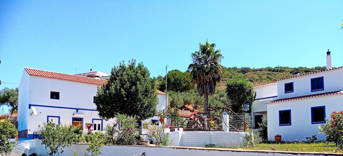 Holiday Apartment  (IV.)   Alte / Algarve