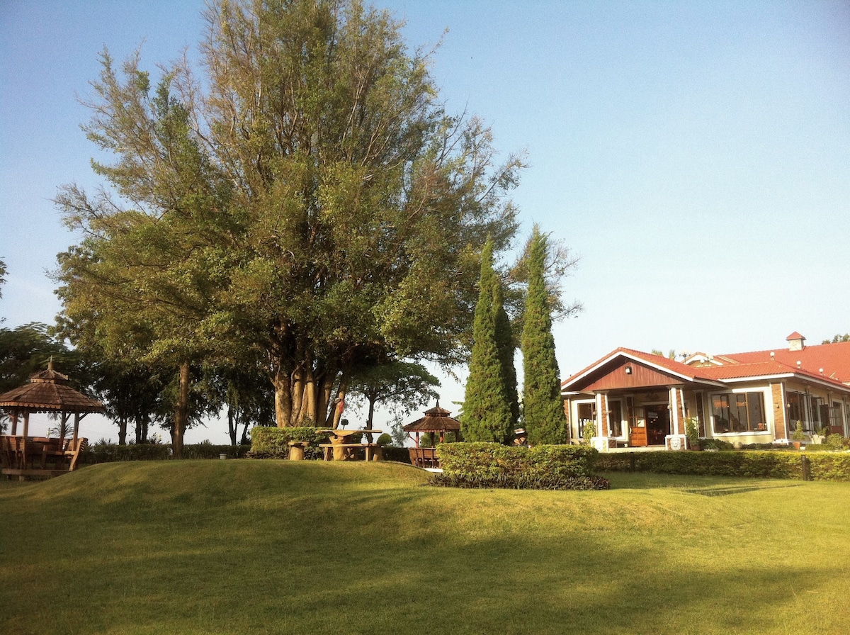 Baan Rai Prasak Muak Lek, Saraburi