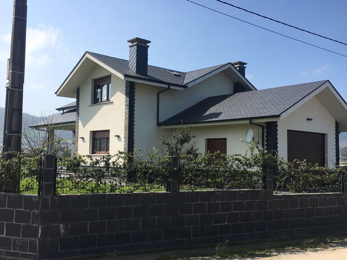 Chalet in Luarca