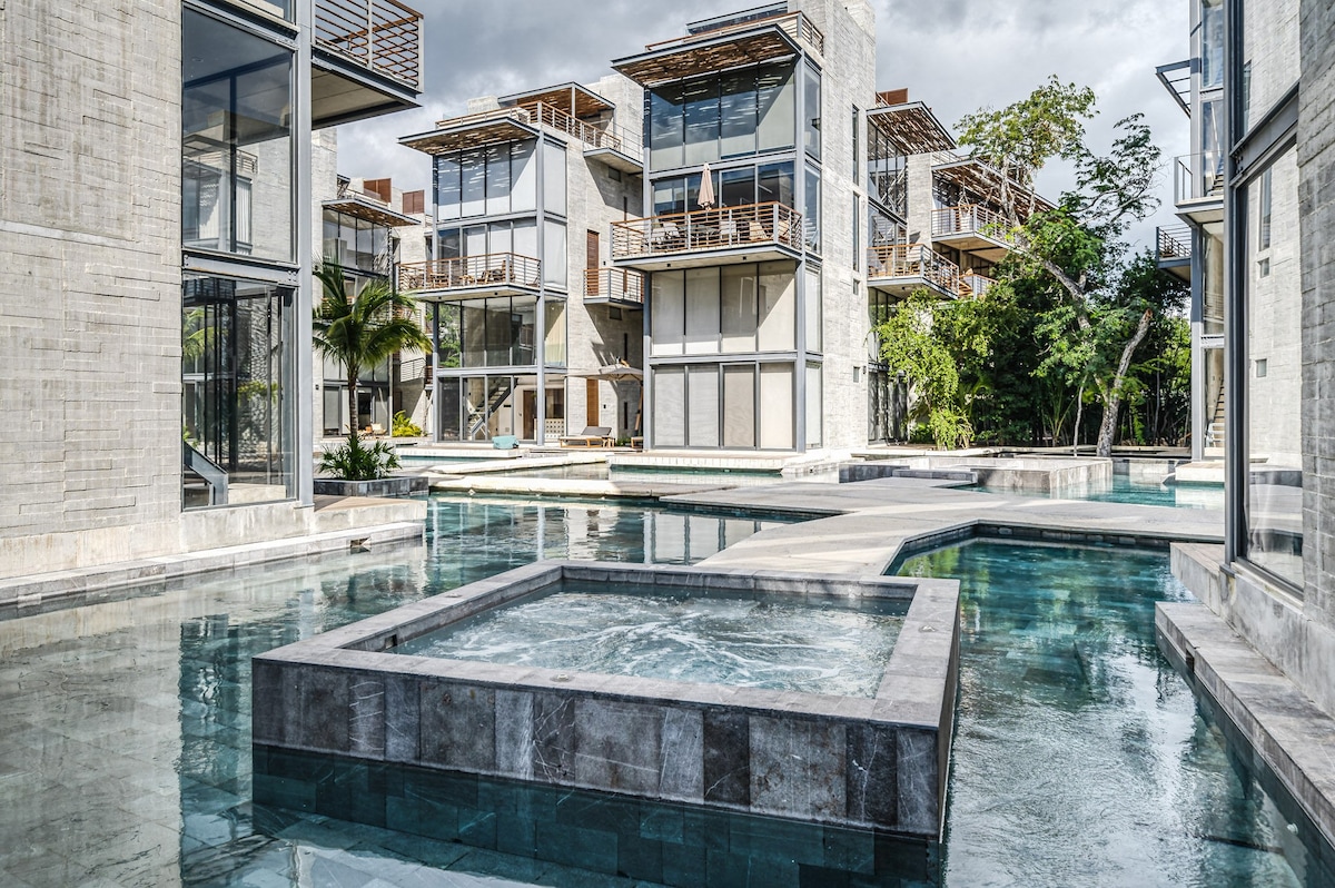 Waterworld 2BR on Cenote | Pools |Gym | Beach Club