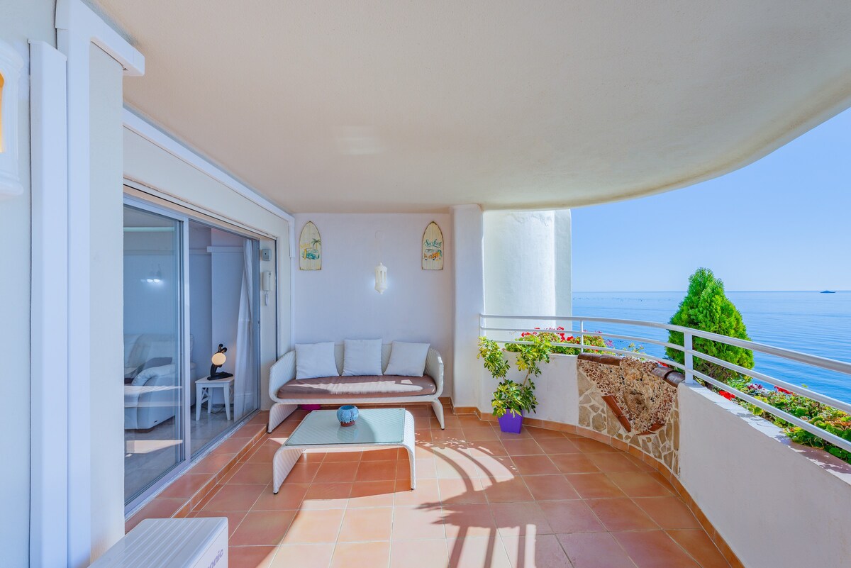 First line apartment in Marbella