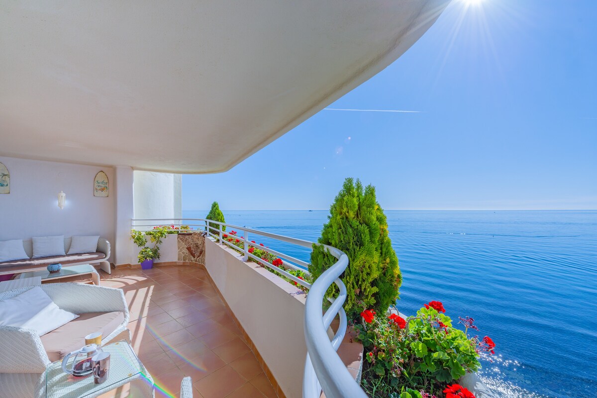 First line apartment in Marbella