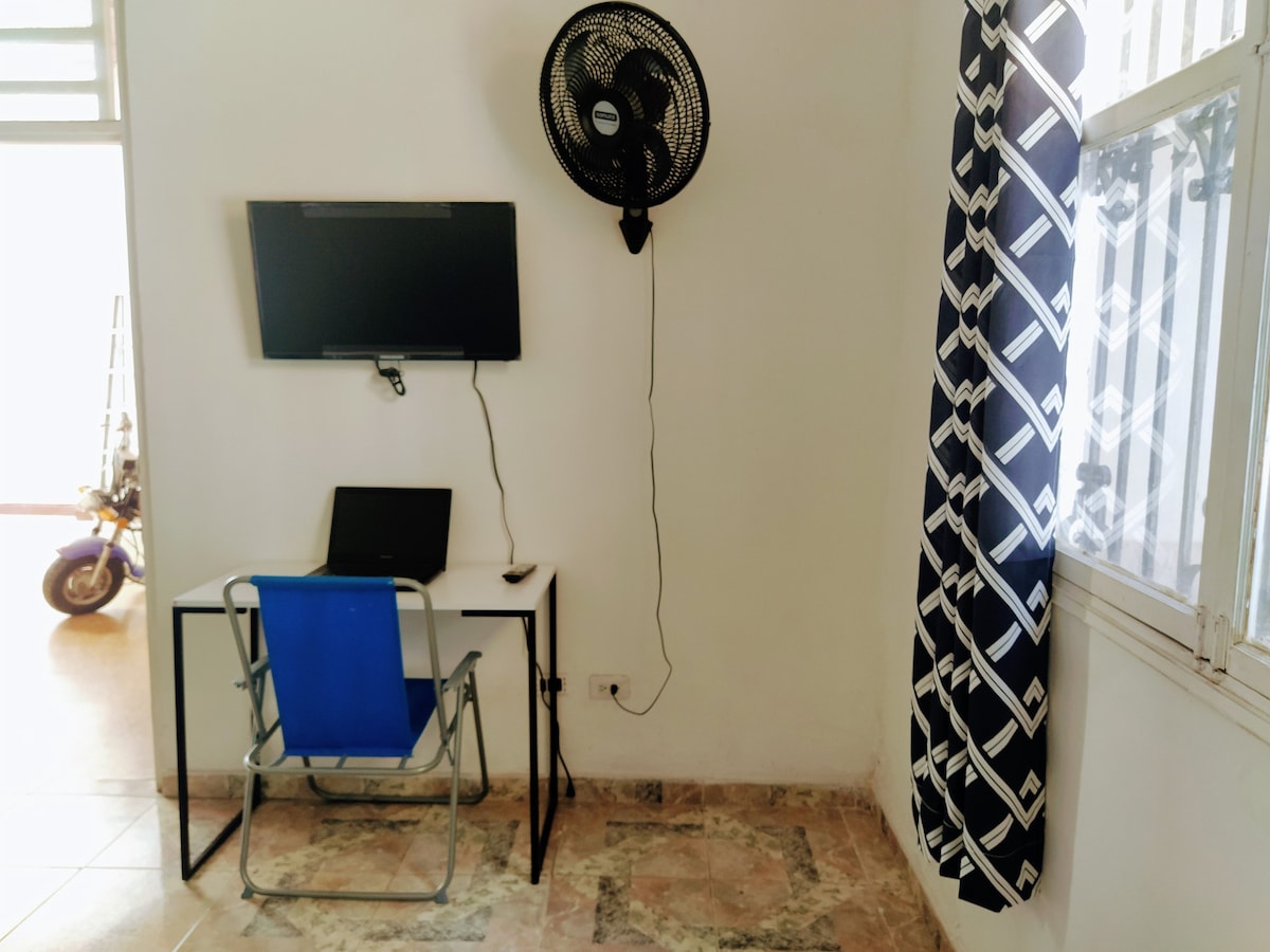 Habitación privada en zona tranquila y segura