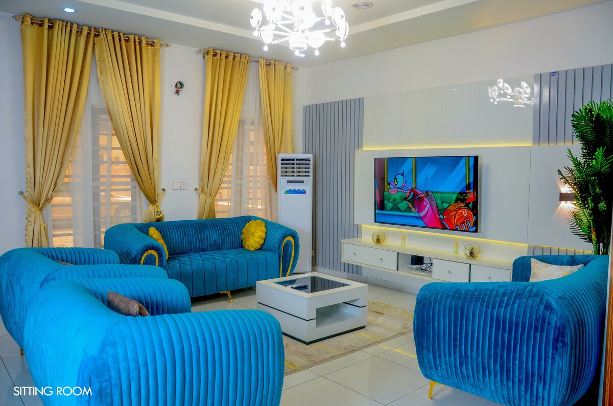 24/7 Electricity & WIFI-Luxurious-Favour room