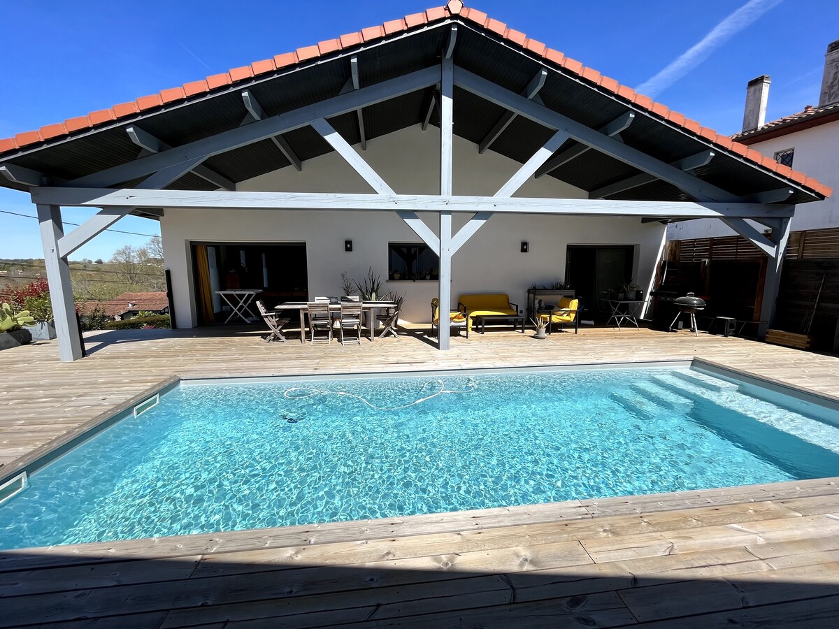 Superbe villa neuve, piscine et belle terrasse