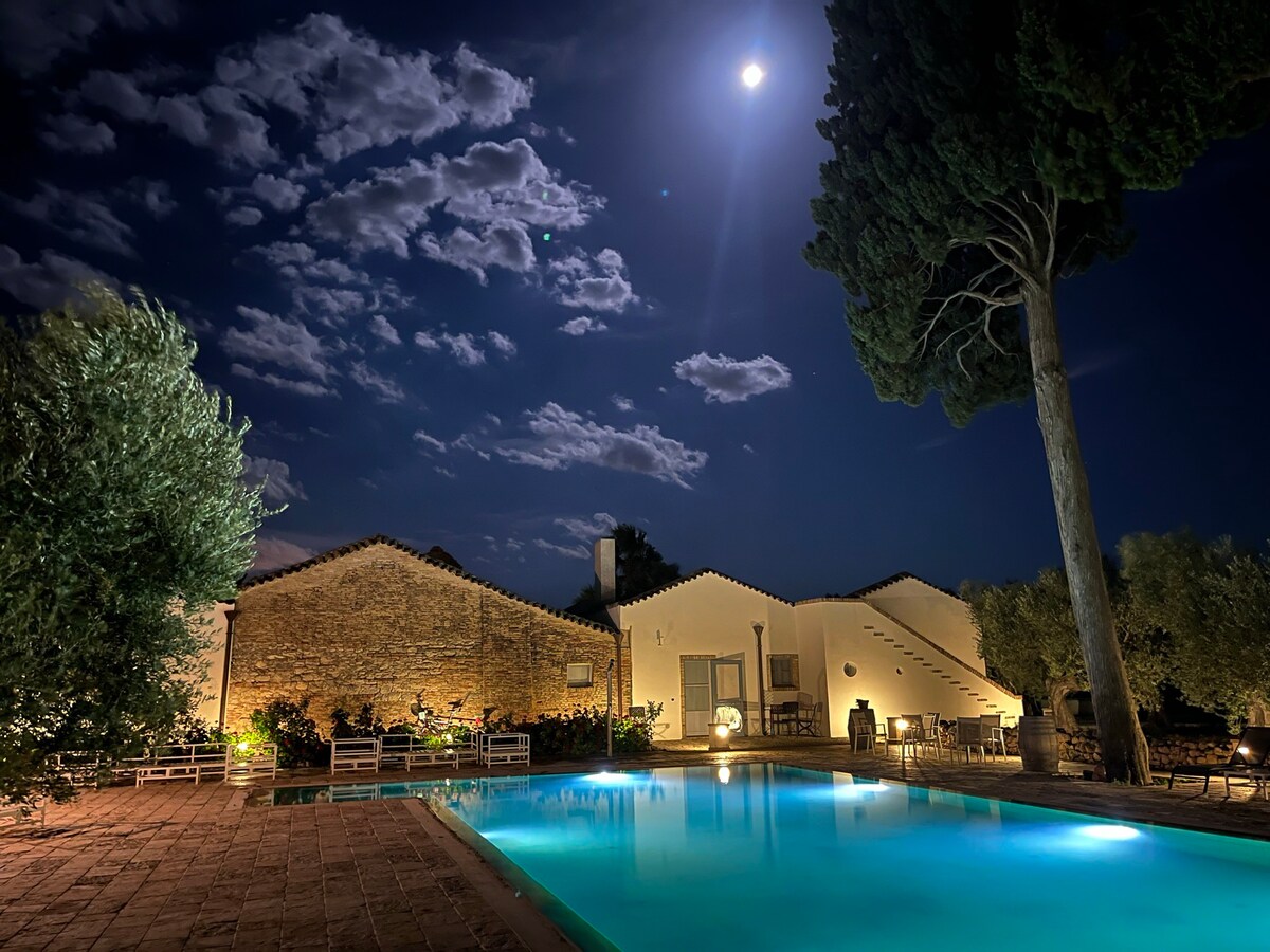 Pool double room priv bathroom Masseria Celentano