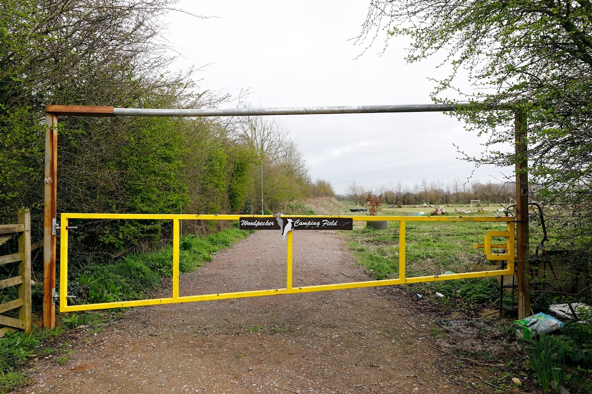 Woodpecker Camping Field grass pitch only No1