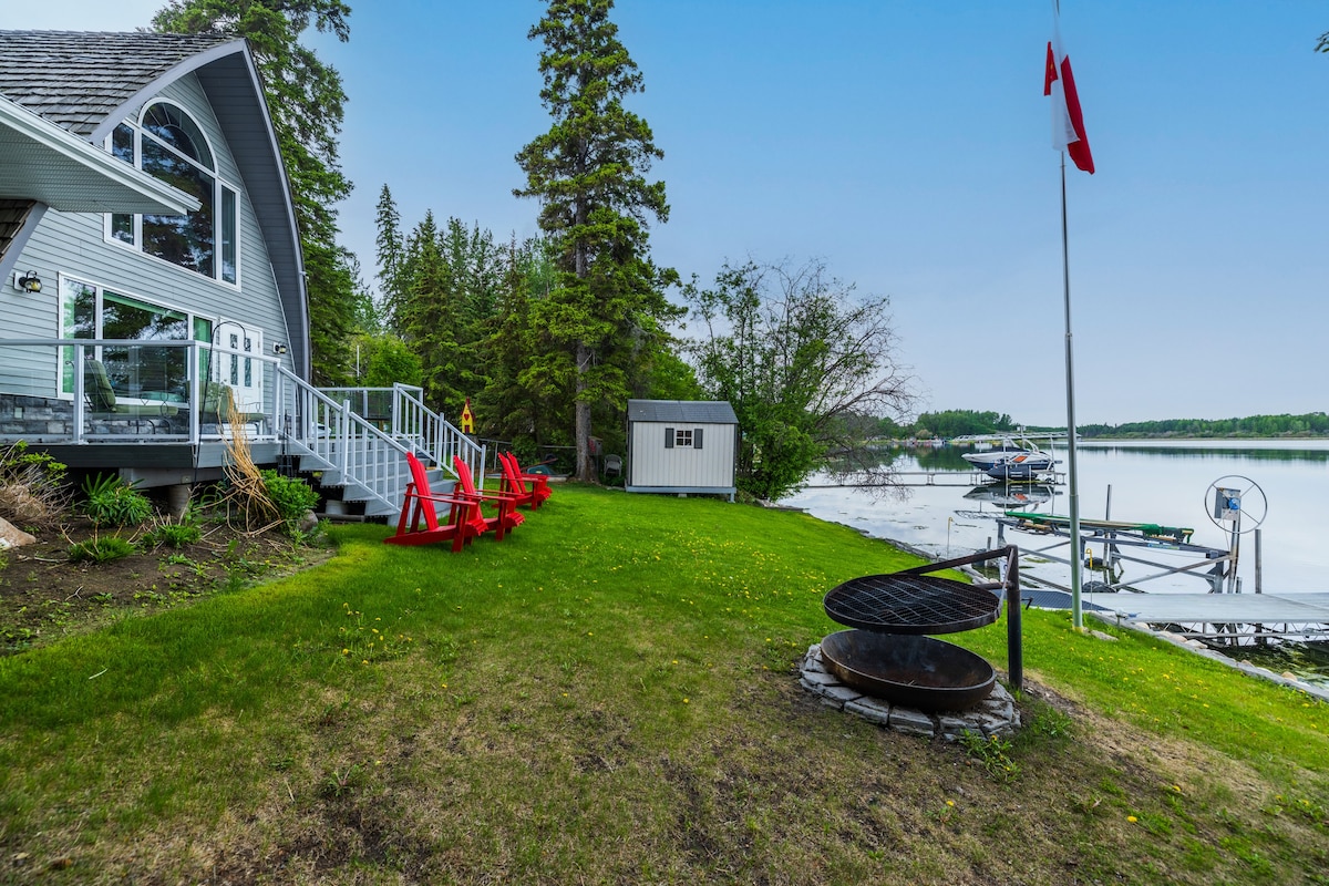 Lake Front Cabin, Kayaks, wake boards