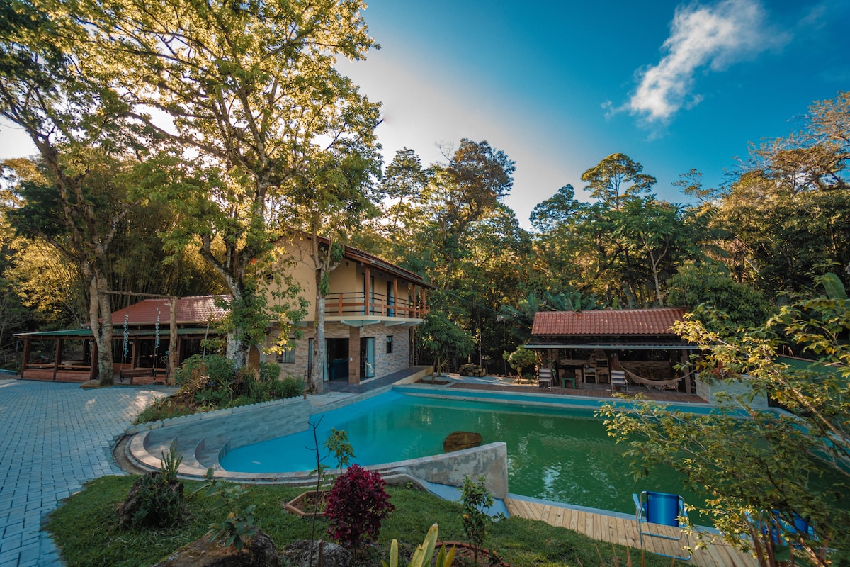 Sítio recanto das pedras, casa em meio à natureza!