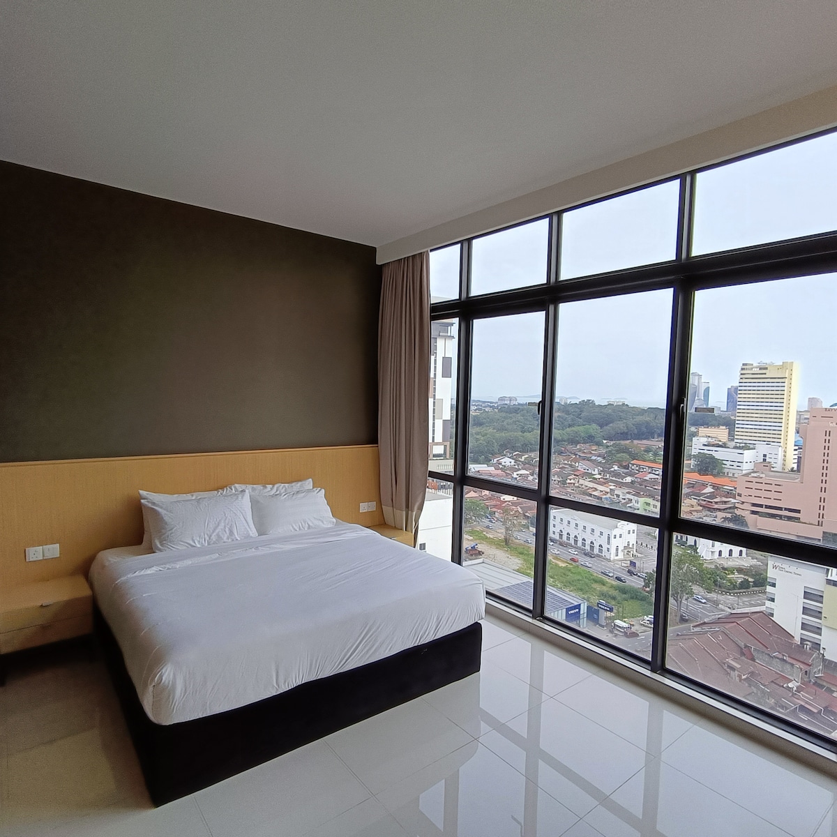 带加大双人床的河景@马六甲单间公寓套房